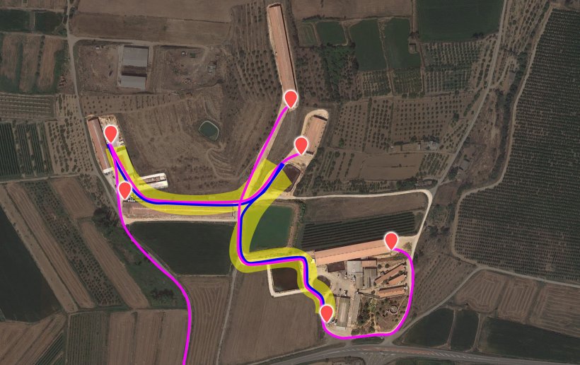 Imagem 3. Fluxo de tr&aacute;fego atual. O caminh&atilde;o interno foi representado de azul e o externo de lil&aacute;s. O risco amarelo representa a zona de risco de contamina&ccedil;&atilde;o cruzada.
